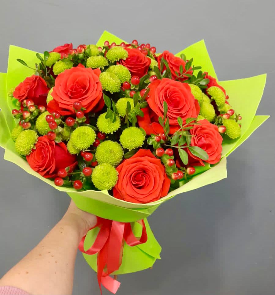 Букет цветов из: Хризантемы и Розы в Любимовке