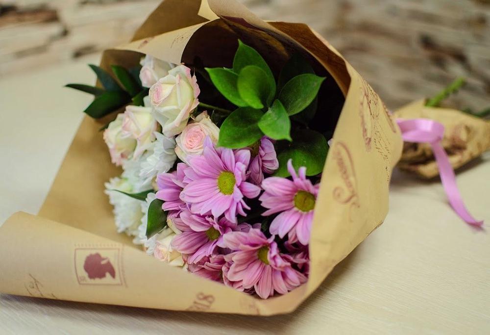 Букет цветов из: Розы и Хризантемы в Любимовке