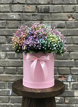 Цветочная композиция из Гипсофила и Розы в шляпной коробке в Любимовке