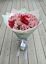 Букет цветов из:  Альстромерии в Любимовке