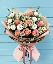 Букет цветов из:  Розы, Альстромерии и Лизиантусы #REPLACE_PRED# Любимовке