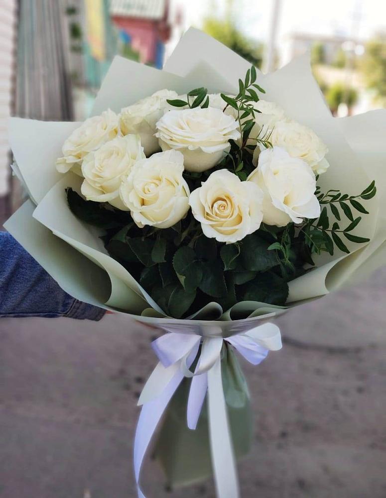 Букет Белые розы Проуд в Любимовке