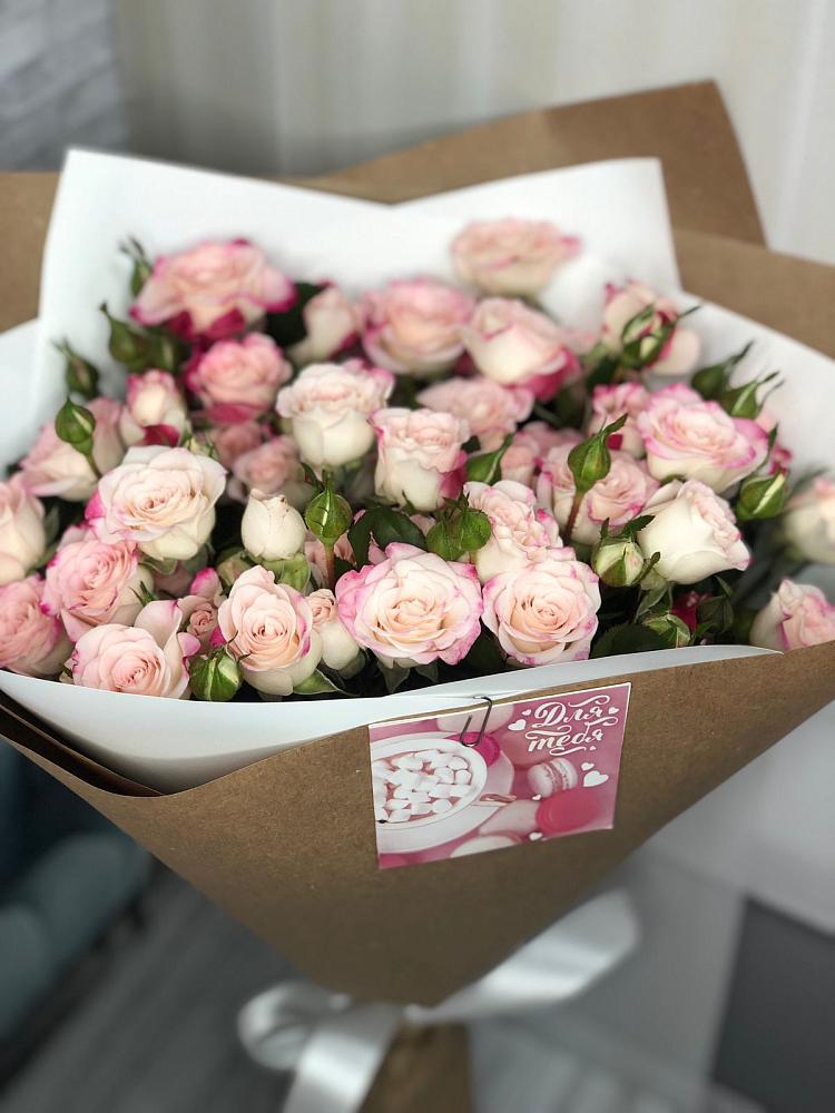 Букет цветов из: Розы в Любимовке