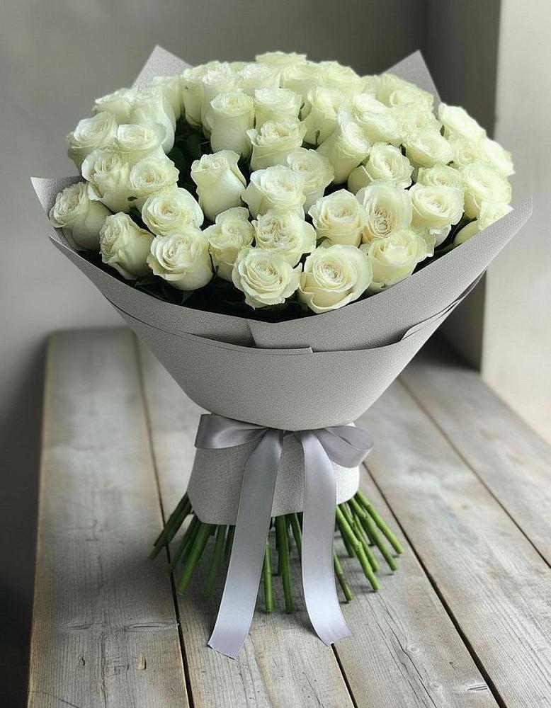 Букет 35 Белых роз в Любимовке