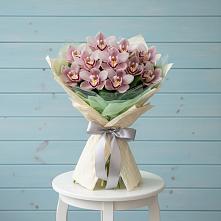 Букет цветов из:  Орхидеи и Розы в Любимовке