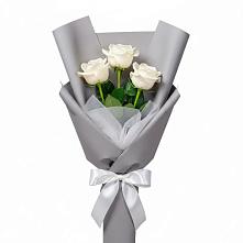 Букет 3 белые розы в Любимовке