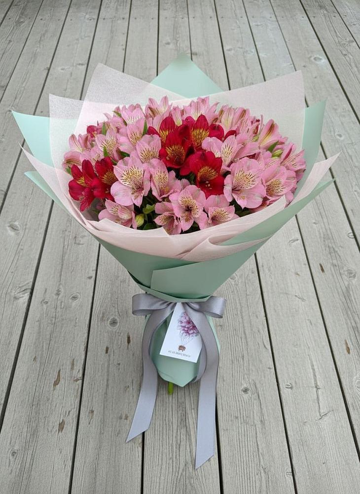 Букет цветов из: Альстромерии в Любимовке