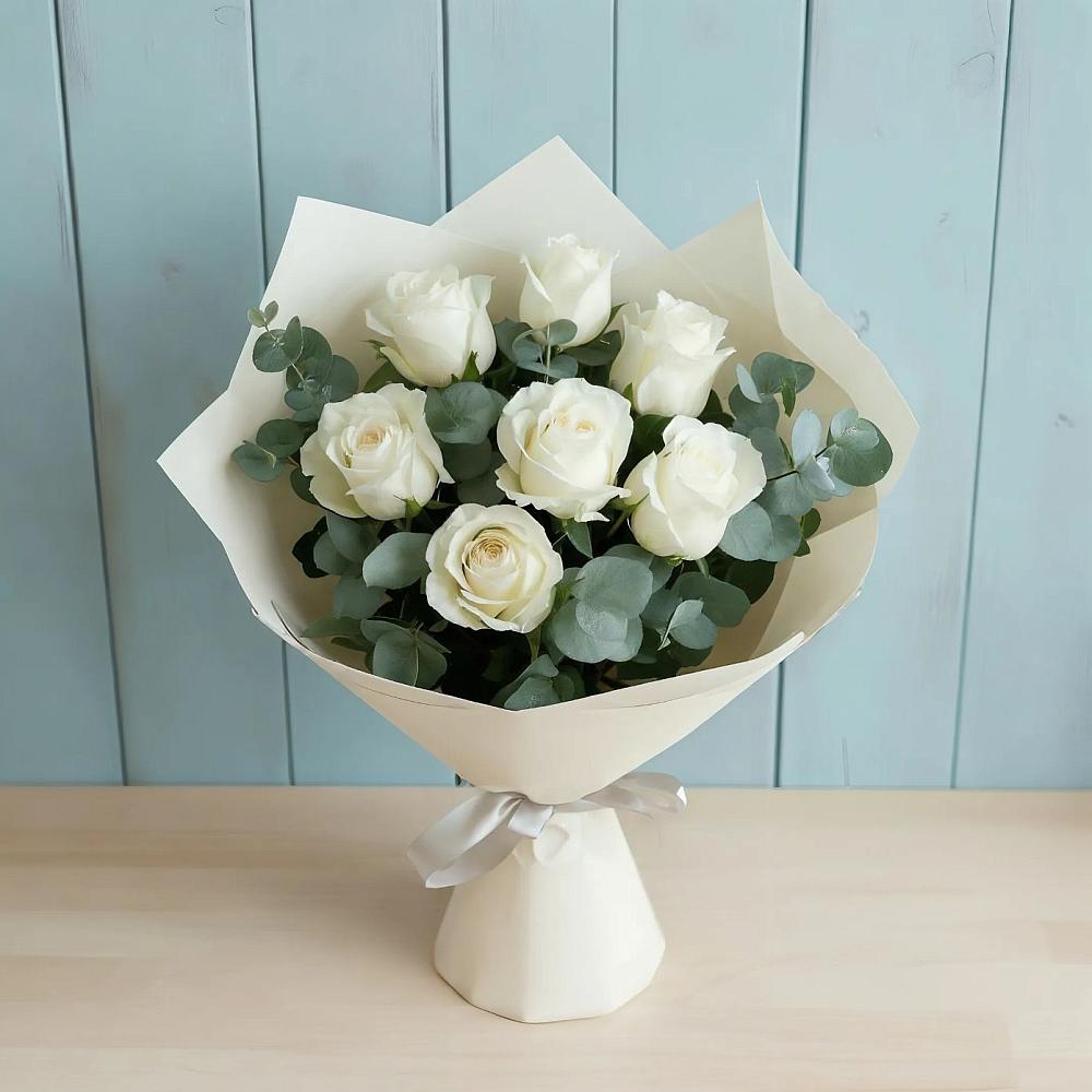 Букет Белые розы в Эвкалипте в Любимовке