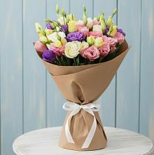 Букет цветов из:  Лизиантусы в Любимовке