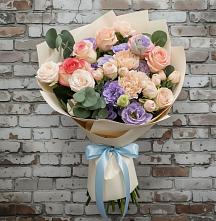 Букет цветов из:  Розы, Лизиантусы и Гвоздики #REPLACE_PRED# Любимовке